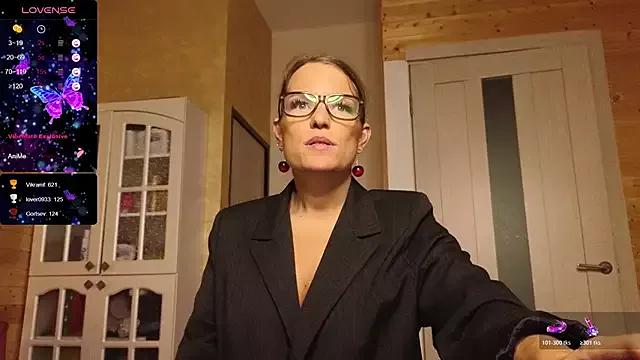 Lady_Shine from StripChat is Freechat