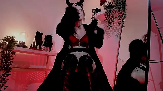 Girls and cam to cam: Watch as these sophisticated entertainers uncover their stunning costumes and curvaceous curves online!