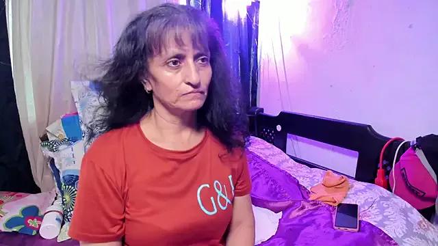 LadyPilar from StripChat is Freechat