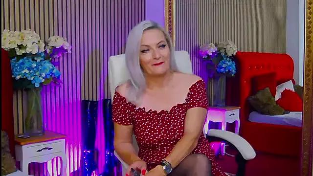 Girls and cam to cam: Watch as these sophisticated entertainers uncover their stunning costumes and curvaceous curves online!