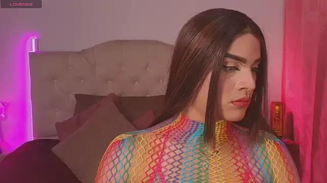 Girls and cam to cam: Watch as these sophisticated entertainers uncover their stunning costumes and curvaceous curves online!