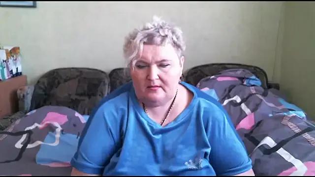 Lana555 from StripChat is Freechat