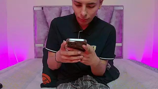 Girls and cam to cam: Watch as these sophisticated entertainers uncover their stunning costumes and curvaceous curves online!