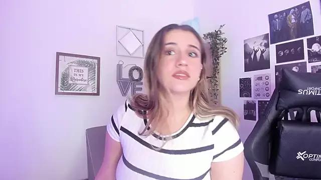 Lana_Herondale from StripChat is Freechat