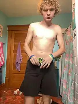 landen432 from StripChat is Freechat