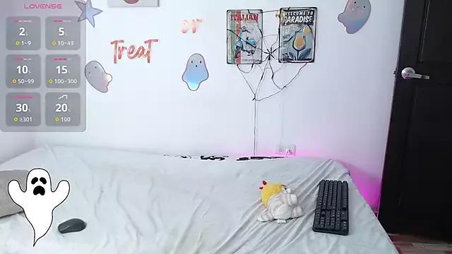 Girls and cam to cam: Watch as these sophisticated entertainers uncover their stunning costumes and curvaceous curves online!