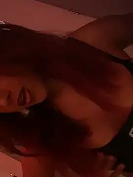 Larissa_22latina from StripChat is Freechat
