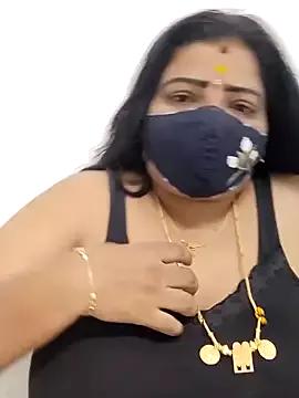 lathikaqueentamil from StripChat is Freechat