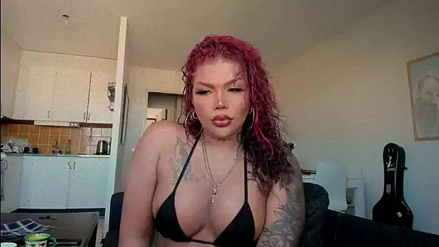 Girls and cam to cam: Watch as these sophisticated entertainers uncover their stunning costumes and curvaceous curves online!
