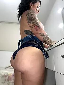 Girls and cam to cam: Watch as these sophisticated entertainers uncover their stunning costumes and curvaceous curves online!