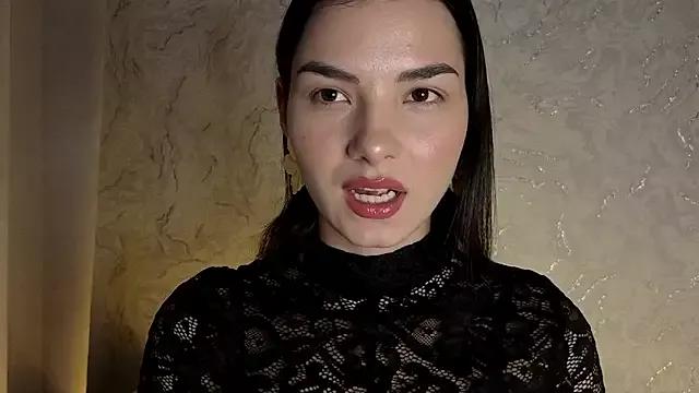 Laura_Sunday from StripChat is Freechat