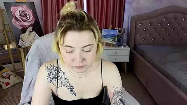 LaylaCookies from StripChat is Freechat