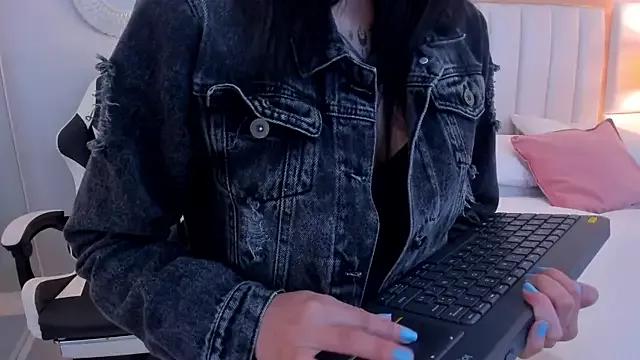 LaylaDoll_ from StripChat