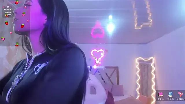 Girls and cam to cam: Watch as these sophisticated entertainers uncover their stunning costumes and curvaceous curves online!