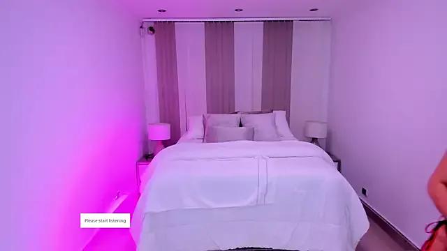 Girls and cam to cam: Watch as these sophisticated entertainers uncover their stunning costumes and curvaceous curves online!