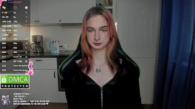 Lee_Loo from StripChat
