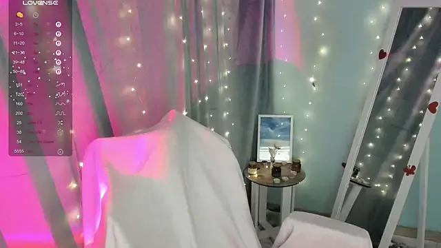 Lei_White from StripChat is Freechat