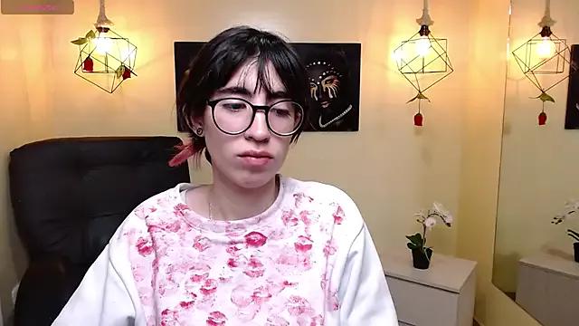 LenaRoses from StripChat is Freechat