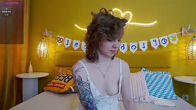 Girls and cam to cam: Watch as these sophisticated entertainers uncover their stunning costumes and curvaceous curves online!