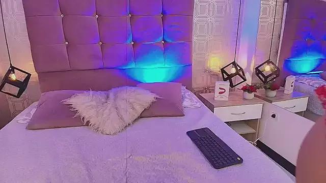 Girls and cam to cam: Watch as these sophisticated entertainers uncover their stunning costumes and curvaceous curves online!