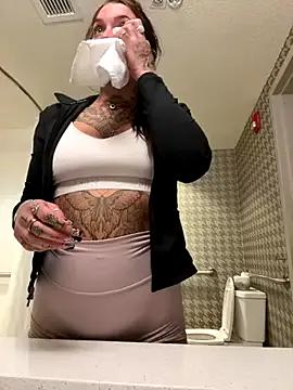 Girls and cam to cam: Watch as these sophisticated entertainers uncover their stunning costumes and curvaceous curves online!