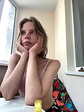 LeyaJohnson from StripChat is Freechat