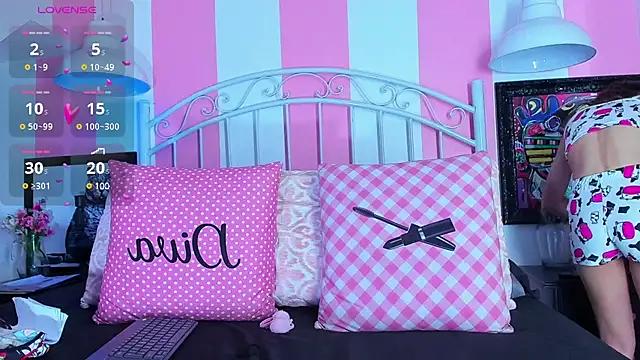 Girls and cam to cam: Watch as these sophisticated entertainers uncover their stunning costumes and curvaceous curves online!