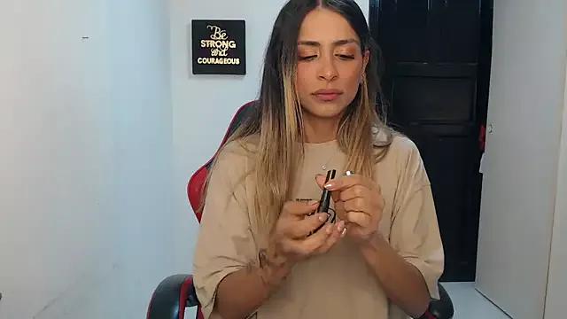 Girls and cam to cam: Watch as these sophisticated entertainers uncover their stunning costumes and curvaceous curves online!