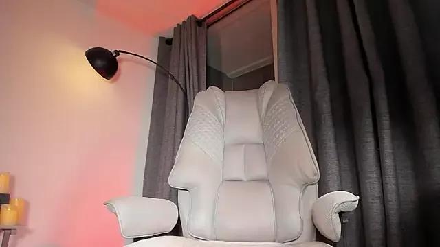 lianewhite from StripChat is Freechat