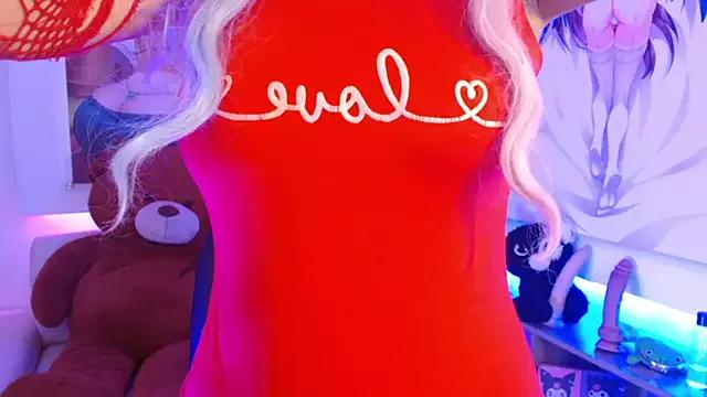 Girls and cam to cam: Watch as these sophisticated entertainers uncover their stunning costumes and curvaceous curves online!