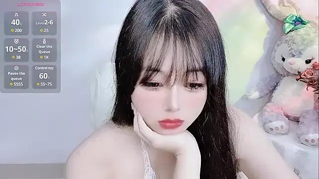 LiLiLily from StripChat is Freechat