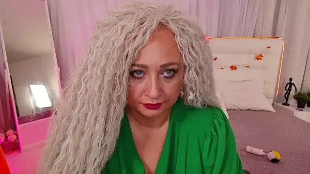 Lilit_1Love from StripChat is Freechat