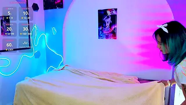 Girls and cam to cam: Watch as these sophisticated entertainers uncover their stunning costumes and curvaceous curves online!