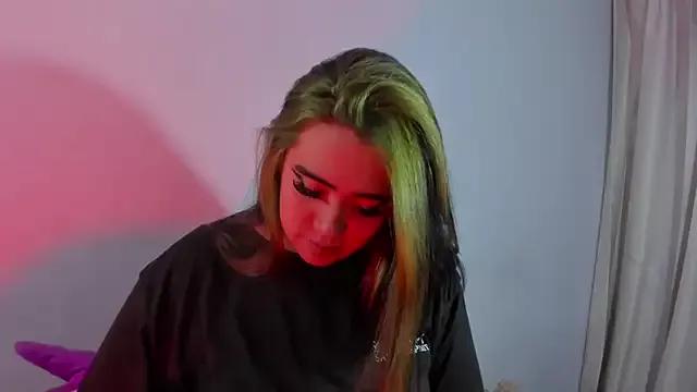 Girls and cam to cam: Watch as these sophisticated entertainers uncover their stunning costumes and curvaceous curves online!