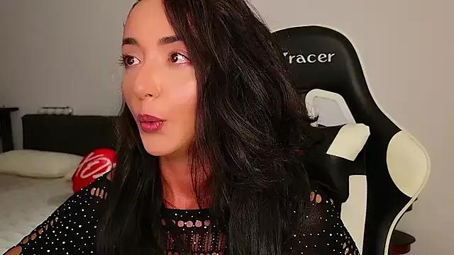 Girls and cam to cam: Watch as these sophisticated entertainers uncover their stunning costumes and curvaceous curves online!