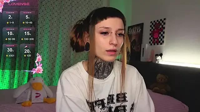 Girls and cam to cam: Watch as these sophisticated entertainers uncover their stunning costumes and curvaceous curves online!