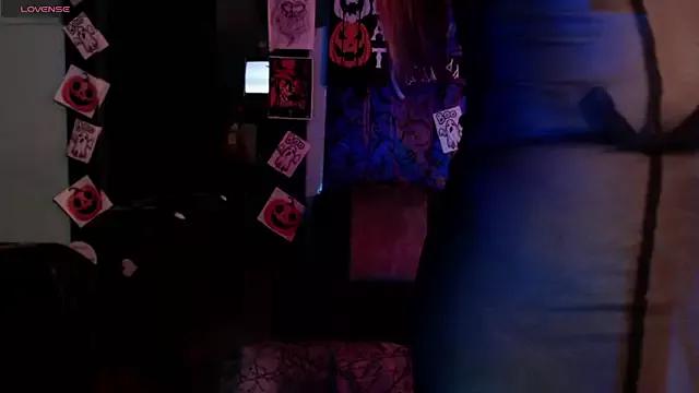 Girls and cam to cam: Watch as these sophisticated entertainers uncover their stunning costumes and curvaceous curves online!