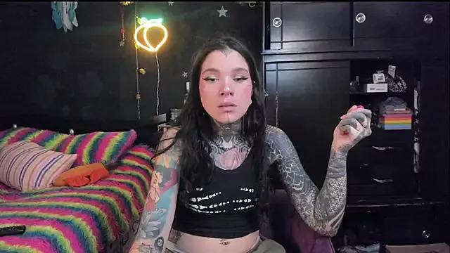Girls and cam to cam: Watch as these sophisticated entertainers uncover their stunning costumes and curvaceous curves online!