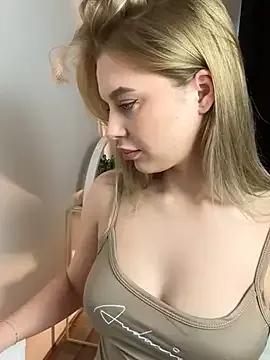 LilyFlamee from StripChat is Freechat