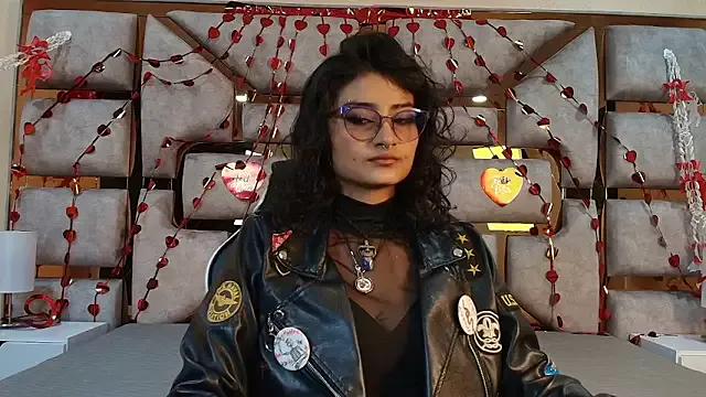 Girls and cam to cam: Watch as these sophisticated entertainers uncover their stunning costumes and curvaceous curves online!