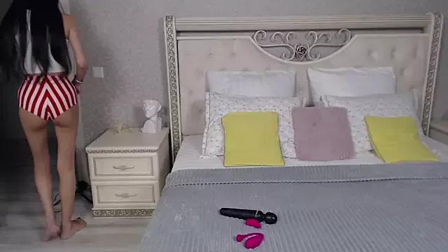 Lina_Robbins from StripChat is Freechat