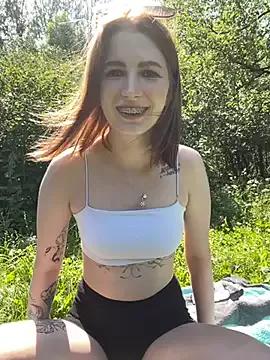 LinaGoes from StripChat is Freechat