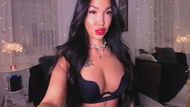 Girls and cam to cam: Watch as these sophisticated entertainers uncover their stunning costumes and curvaceous curves online!