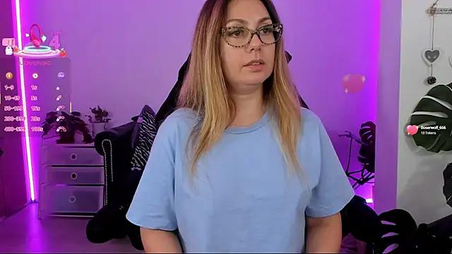 Girls and cam to cam: Watch as these sophisticated entertainers uncover their stunning costumes and curvaceous curves online!