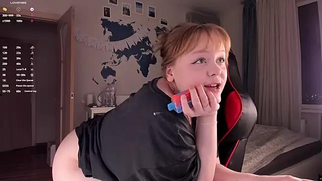 Girls and cam to cam: Watch as these sophisticated entertainers uncover their stunning costumes and curvaceous curves online!