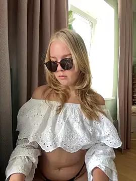 Little_Forest_ELF from StripChat is Freechat