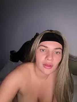 little_lola_x from StripChat is Freechat