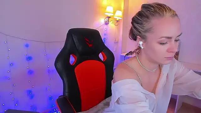 Girls and cam to cam: Watch as these sophisticated entertainers uncover their stunning costumes and curvaceous curves online!
