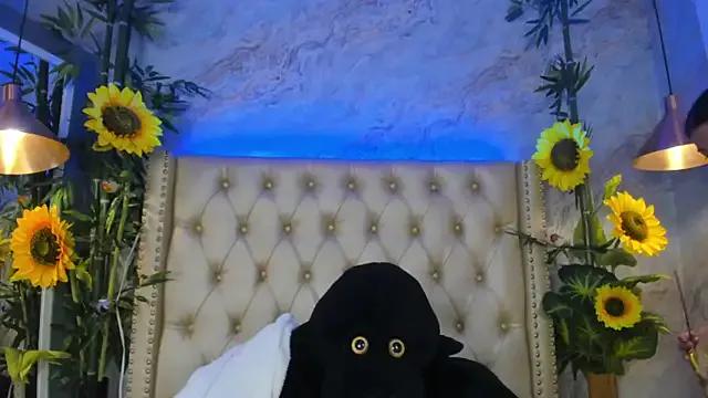Girls and cam to cam: Watch as these sophisticated entertainers uncover their stunning costumes and curvaceous curves online!