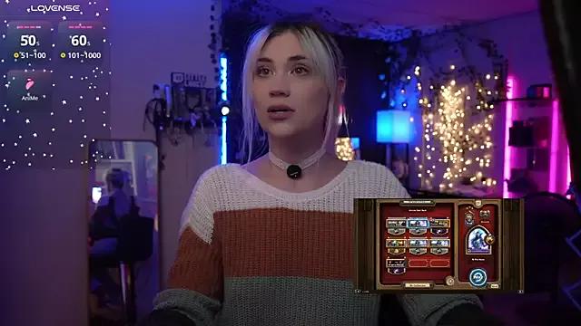 littlelune from StripChat is Freechat